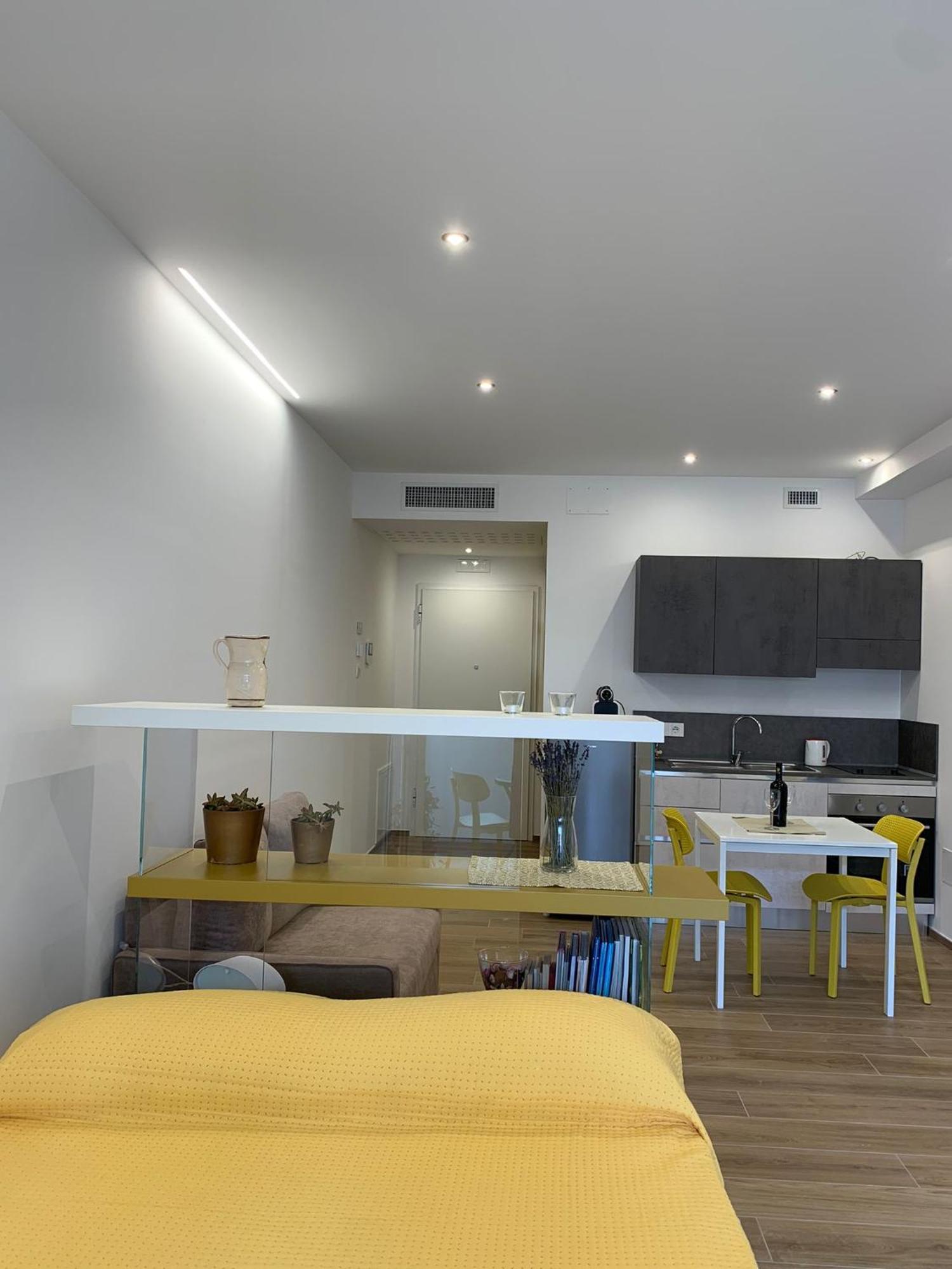 Ferienwohnung Domus13-With Private Parking Bari Exterior foto